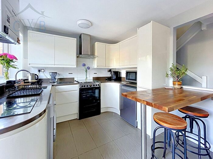 3 Bedroom Terraced House For Sale In Lakeside, Snodland, ME6