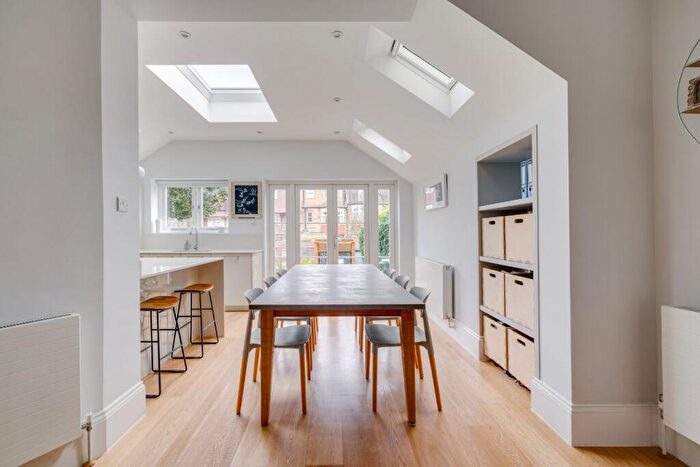 4 Bedroom Terraced House For Sale In Observatory Road, SW14