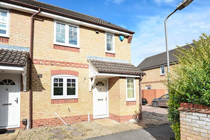 3 Bedroom End Of Terrace House To Rent In Carnation Way, Aylesbury, HP21