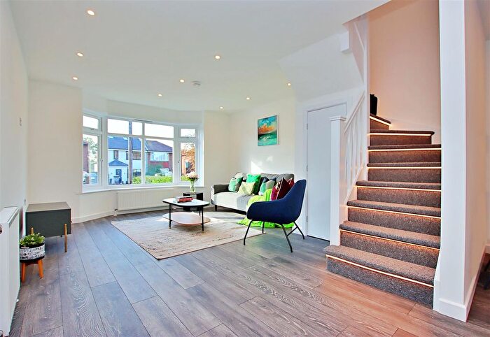 3 Bedroom Semi-Detached House For Sale In Bullhead Road, Borehamwood, WD6