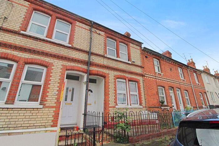 3 Bedroom Terraced House For Sale In Edgehill Street, Reading, RG1