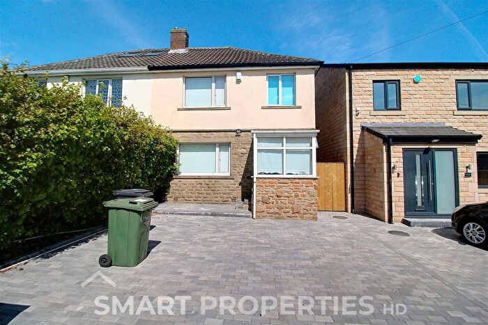 3 Bedroom Semi-Detached House To Rent In Laund Road, Huddersfield, HD3