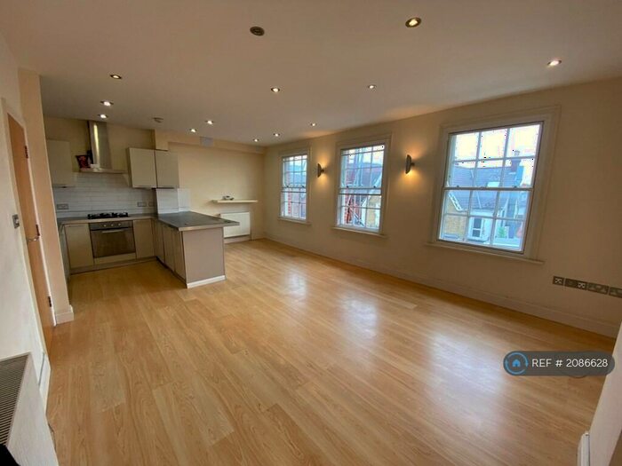 2 Bedroom Flat To Rent In Clarendon Road, Southsea, PO5