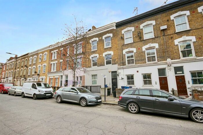 2 Bedroom Apartment To Rent In Chatsworth Road, London, E5