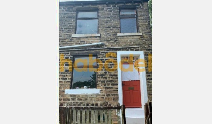 3 Bedroom Terraced House To Rent In Thornhill Road, Longwood, Huddersfield, HD3