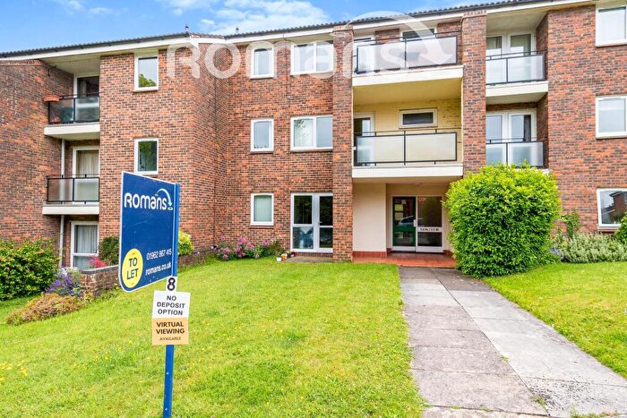 1 Bedroom Flat To Rent In Elder Close, Winchester, SO22