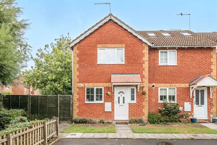 3 Bedroom Terraced House For Sale In Marina Close, Devizes, SN10
