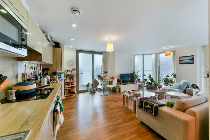 1 Bedroom Apartment To Rent In Belvedere Road, London, SE1