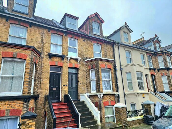 1 Bedroom Flat To Rent In St. Pauls Road, Margate, CT9