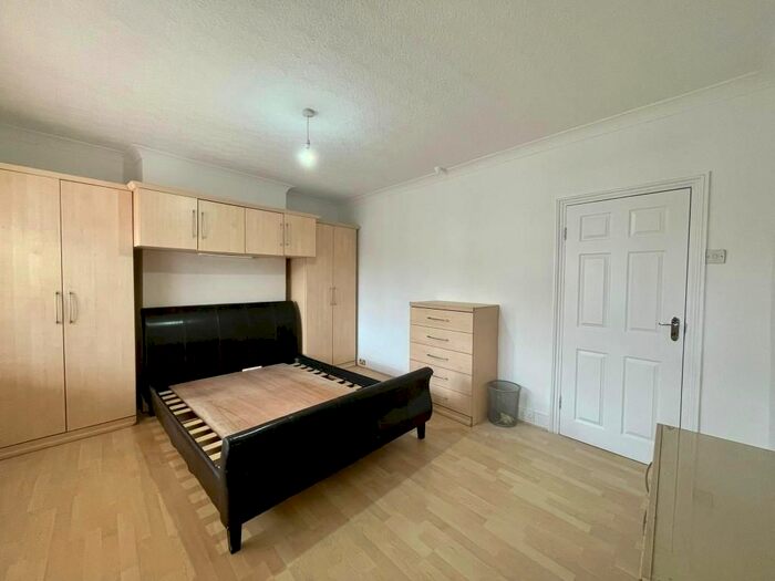 5 Bedroom Terraced House To Rent In Shernhall Street, London, E17