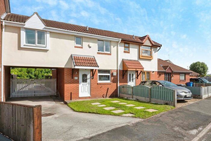 2 Bedroom Link Detached House For Sale In Harpenden Drive, Dunscroft, Doncaster, DN7