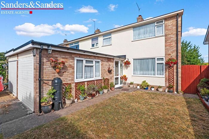 3 Bedroom Semi-Detached House For Sale In Queensway, Bidford-On-Avon, Alcester, B50