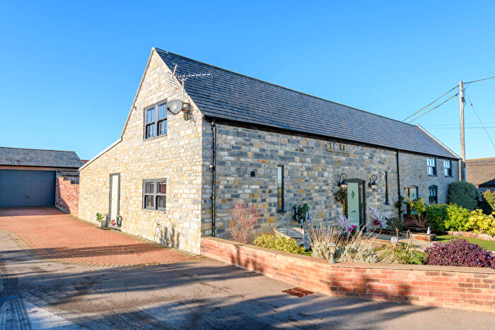 3 Bedroom Barn Conversion For Sale In Riggiston Barns, Walton, BA16