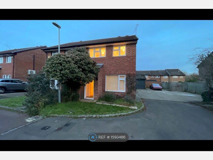 3 Bedroom Semi-Detached House To Rent In Barkwith Close, Lower Earley, Reading, RG6