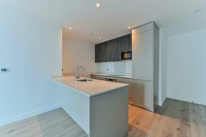 2 Bedroom Flat To Rent In Boulevard Point, Croydon, CR0