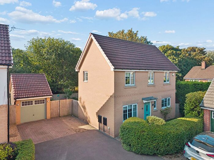 3 Bedroom Detached House For Sale In Shuttle Drive, Heywood, OL10