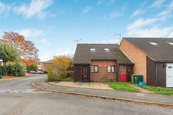 1 Bedroom End Terrace House For Sale In Douglas Road, Stanwell, TW19