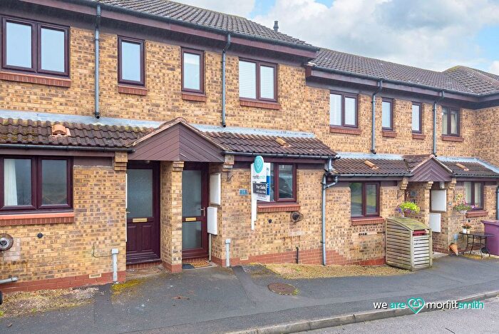 2 Bedroom Town House For Sale In Derwent Close, Dronfield Woodhouse, S18