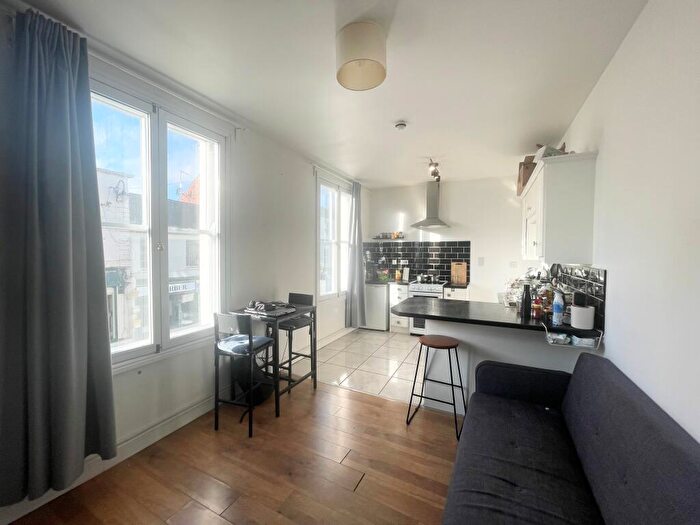 2 Bedroom Apartment To Rent In Clemens Street, Leamington Spa, CV31