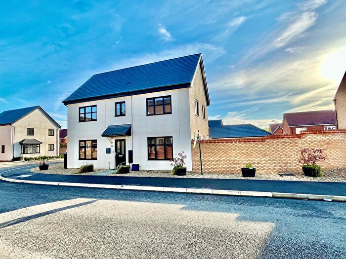 3 Bedroom Detached House For Sale In Peacock Drive, Sawtry, Huntingdon, PE28