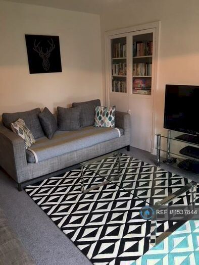 2 Bedroom Flat To Rent In Morningside, Edinburgh, EH10