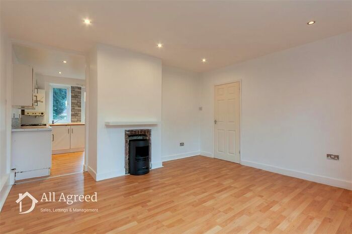 1 Bedroom Flat To Rent In Beauvale Drive, Ilkeston, DE7