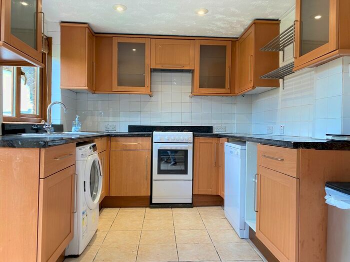 4 Bedroom Semi-Detached House To Rent In Ashton Road, Enfield, EN3