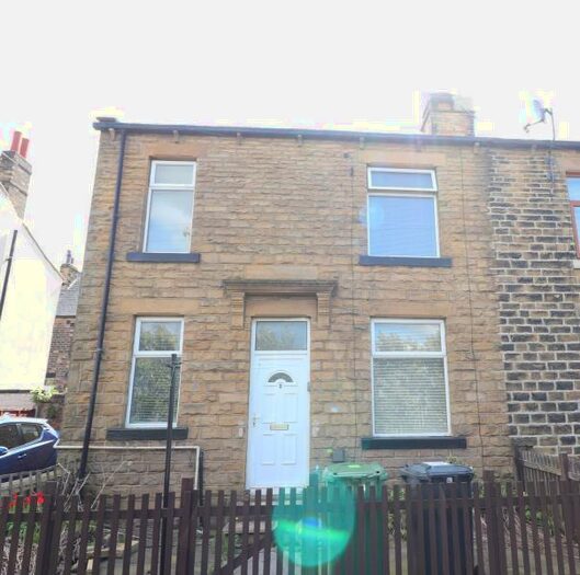 2 Bedroom Terraced House To Rent In Laurel Terrace, LS28