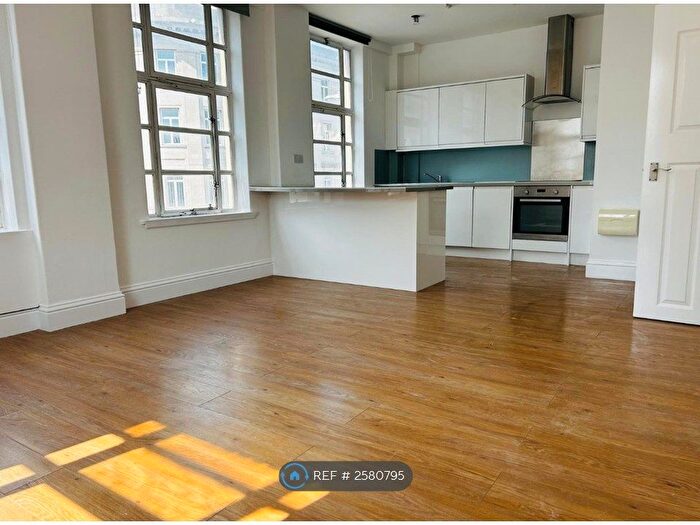 1 Bedroom Flat To Rent In West Street, Brighton, BN1