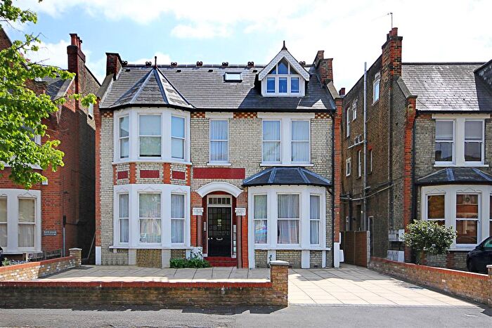 2 Bedroom Flat To Rent In Freeland Road, London, W5