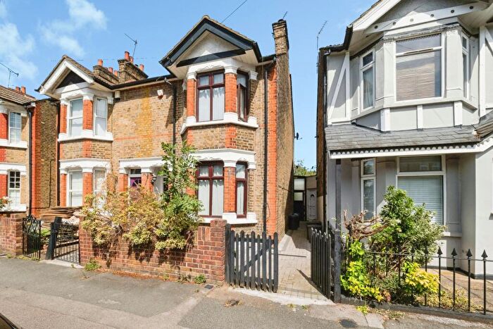 4 Bedroom Semi Detached House For Sale In Craigdale Road, Hornchurch, RM11