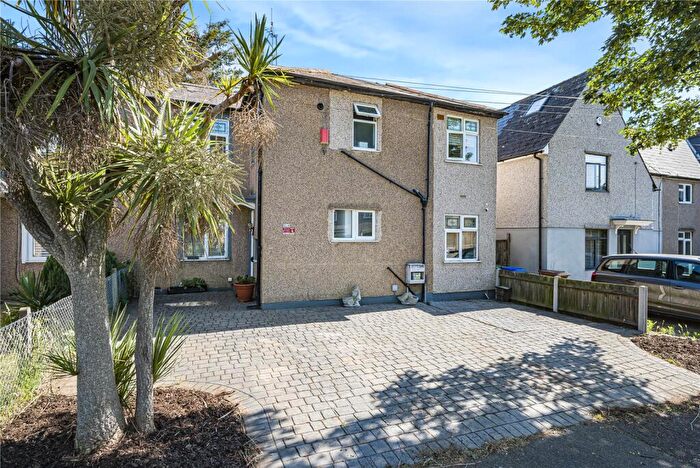 4 Bedroom Semi Detached House For Sale In Burnell Avenue, Welling, DA16