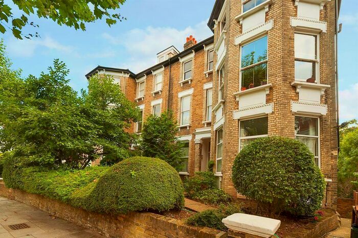 2 Bedroom Flat To Rent In Fordwych Road, London, NW2