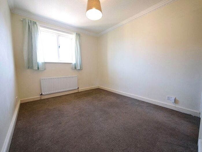 2 Bedroom Flat To Rent In East Parkside, Newington, Edinburgh, EH16