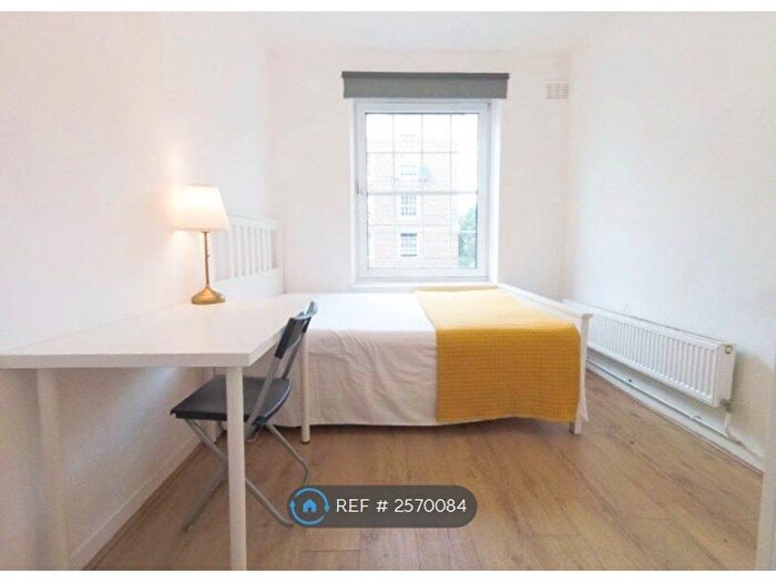 4 Bedroom Flat To Rent In Jameson House, London, SE11