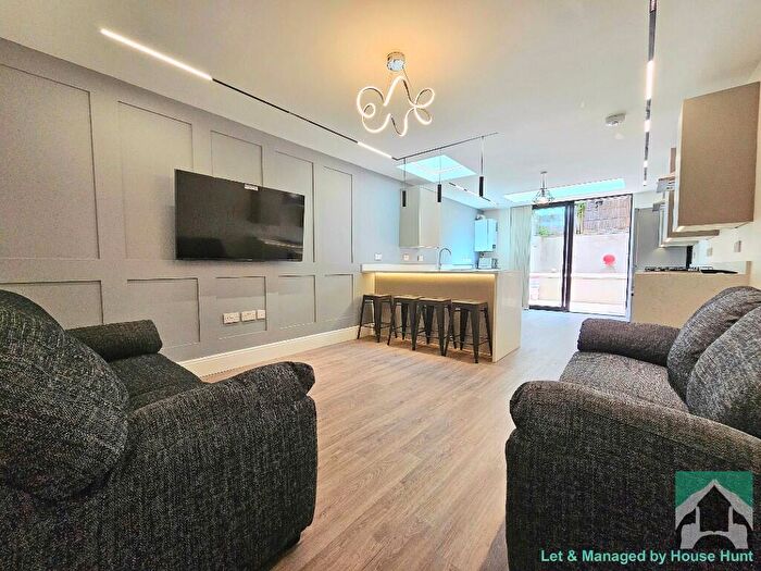 5 Bedroom End Of Terrace House To Rent In Rookery Road, Birmingham, B29