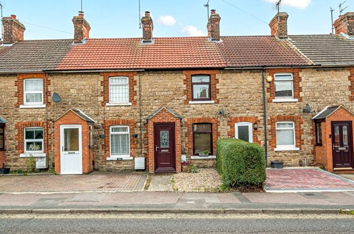 2 Bedroom Terraced House For Sale In Hyde Road, Upper Stratton, Swindon, SN2