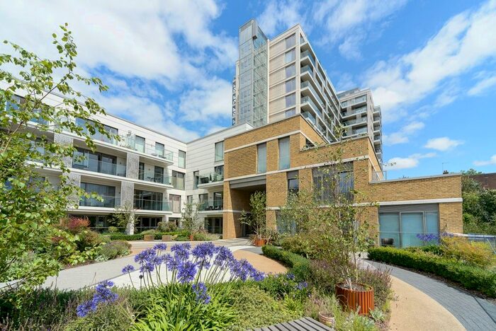 2 Bedroom Flat To Rent In Acton Walk, London, N20
