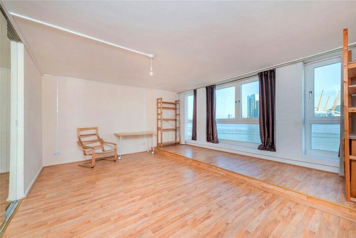 4 Bedroom Flat To Rent In Cold Harbour, London E14