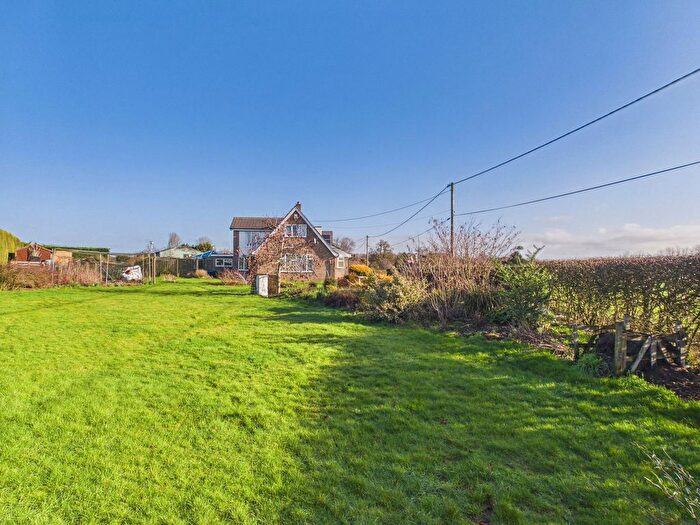 3 Bedroom Chalet For Sale In Valley Farm Lane, Forncett St Mary, NR16