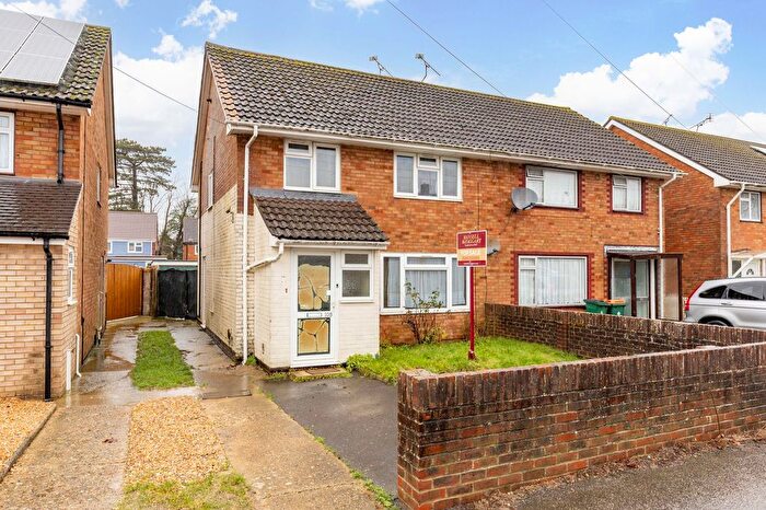 3 Bedroom Semi Detached House For Sale In Rushetts Road, Crawley, RH11