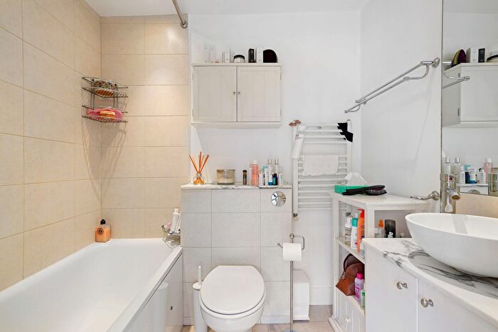 1 Bedroom Flat To Rent In Weymouth Street, Marylebone, London, W1G