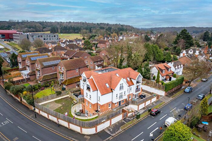 2 Bedroom Flat To Rent In Coombe Road, Croydon, CR0