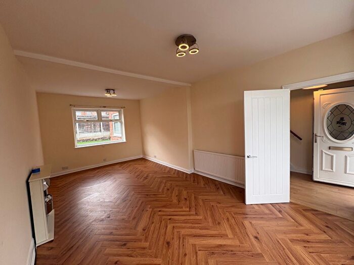 3 Bedroom Semi Detached House To Rent In Gore Avenue, Salford, M5