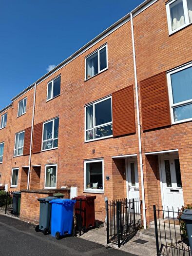 4 Bedroom Town House For Sale In Greengage, Manchester, M13