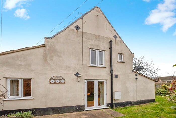 2 Bedroom Character Property For Sale In Crown Road, Buxton, Norwich, NR10