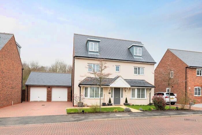 5 Bedroom Detached House For Sale In Maritime Way, Brooklands, Milton Keynes, Buckinghamshire, MK10