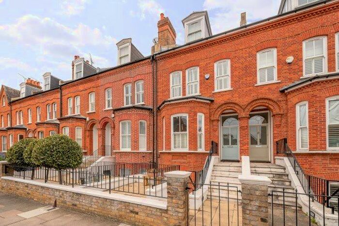 5 Bedroom Property To Rent In Rosehill Road, London, SW18