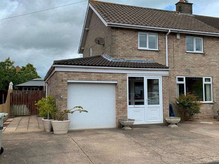 3 Bedroom Semi-Detached House To Rent In St. Clements Road, Skegness, PE25