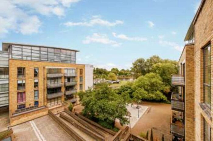 2 Bedroom Flat To Rent In Ferry Lane, Brentford, TW8